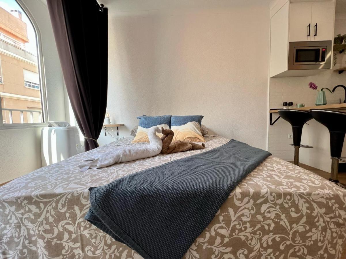 Estudio 221 Lägenhet Torrevieja Exteriör bild